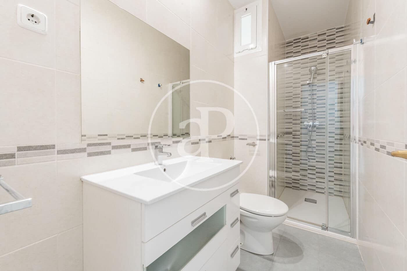 3 quarto Apartamento para arrendar em Madrid cidade com garagem - 3 450 € (Ref: 9954472)