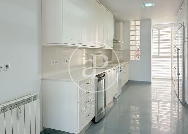 3 soveværelse Lejlighed til leje i El Viso, Madrid by med garage - € 4.000 (Ref: 9954473)