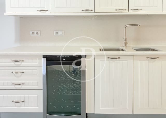 3 soveværelse Lejlighed til leje i El Viso, Madrid by med garage - € 4.000 (Ref: 9954473)