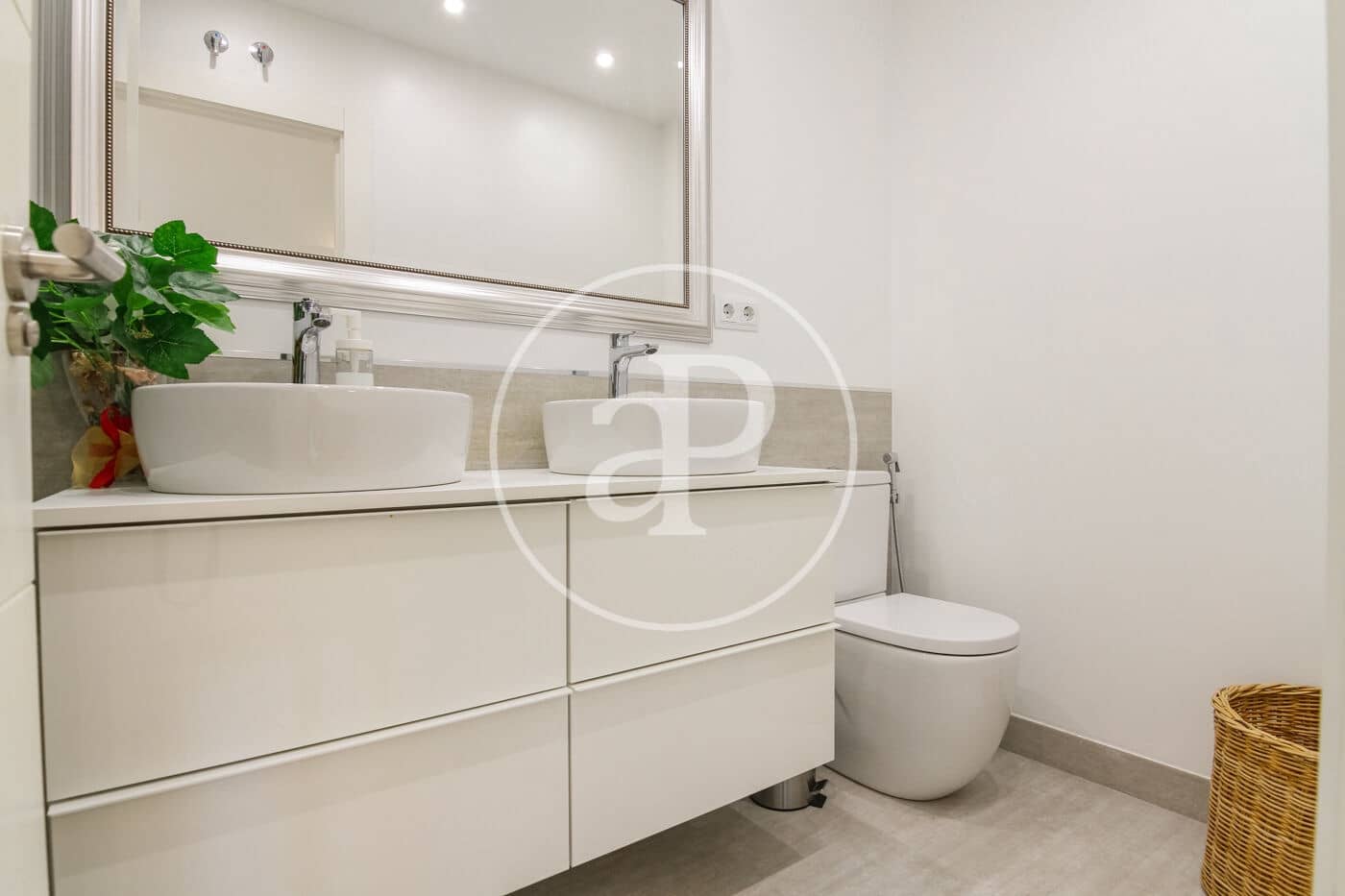 2 makuuhuone Huoneisto vuokrattavana paikassa Madrid kaupunki mukana uima-altaan - 2 400 € (Ref: 9954474)