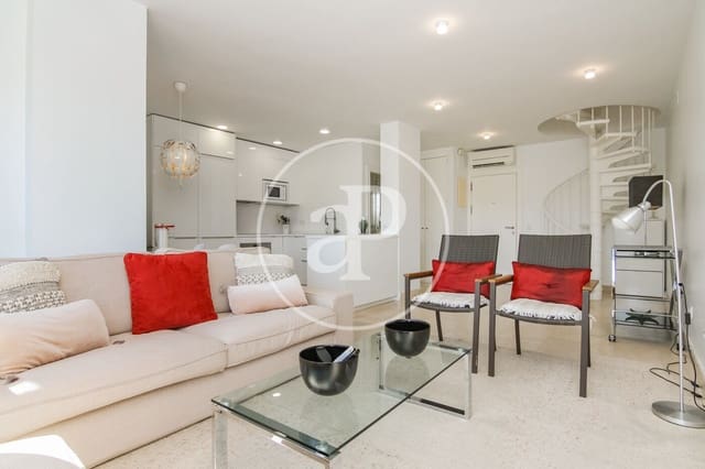 2 makuuhuone Huoneisto vuokrattavana paikassa Nueva España, Madrid kaupunki mukana uima-altaan - 2 400 € (Ref: 9954474)
