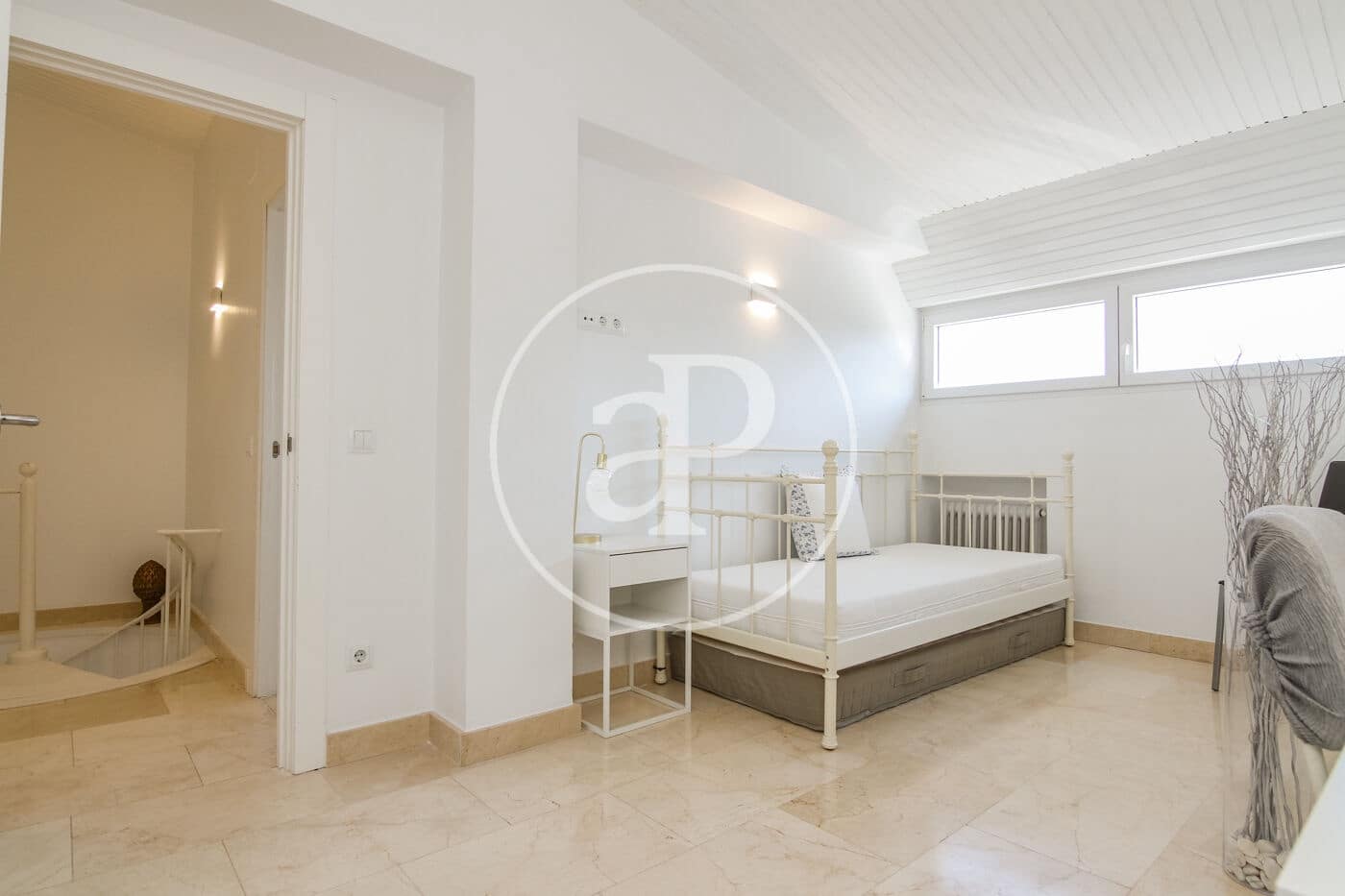 2 makuuhuone Huoneisto vuokrattavana paikassa Madrid kaupunki mukana uima-altaan - 2 400 € (Ref: 9954474)