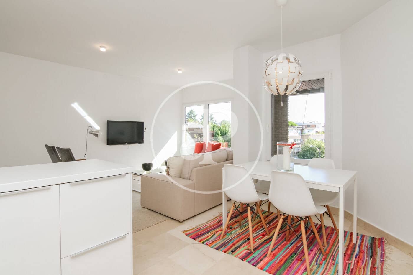 2 makuuhuone Huoneisto vuokrattavana paikassa Madrid kaupunki mukana uima-altaan - 2 400 € (Ref: 9954474)