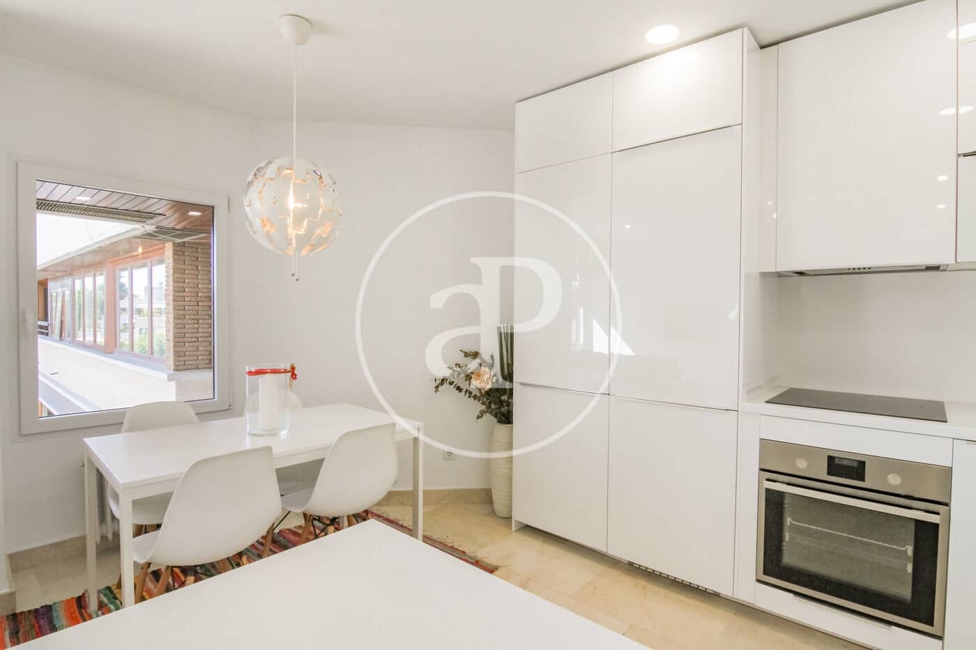 2 makuuhuone Huoneisto vuokrattavana paikassa Madrid kaupunki mukana uima-altaan - 2 400 € (Ref: 9954474)
