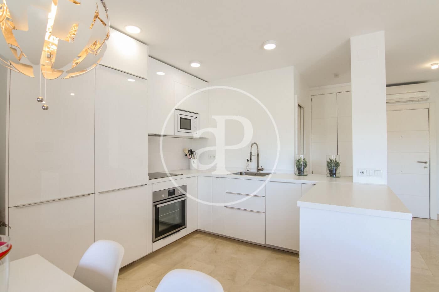 2 makuuhuone Huoneisto vuokrattavana paikassa Madrid kaupunki mukana uima-altaan - 2 400 € (Ref: 9954474)