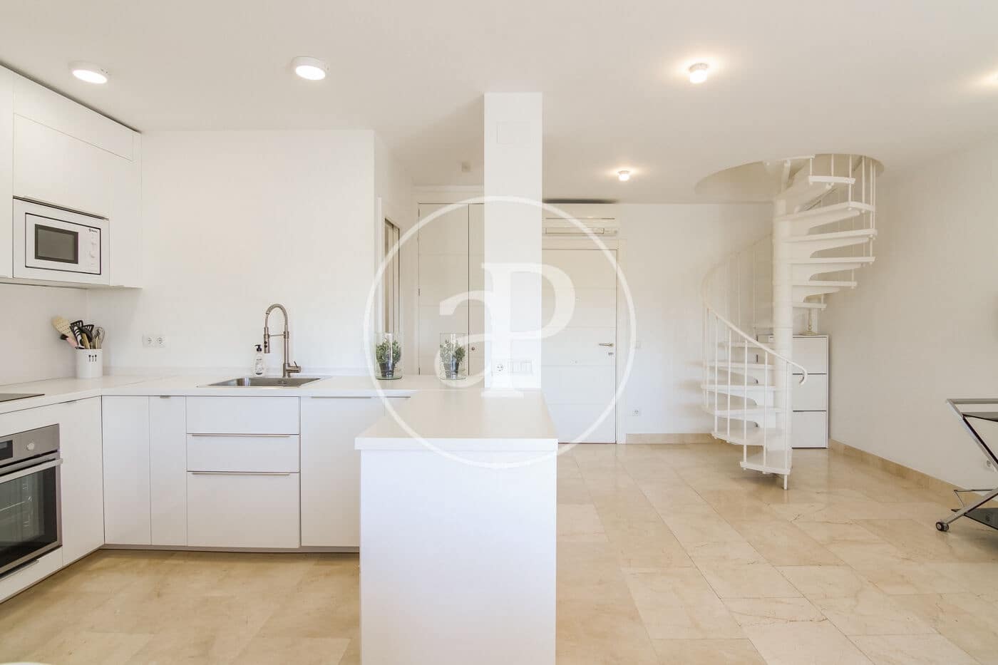 2 makuuhuone Huoneisto vuokrattavana paikassa Madrid kaupunki mukana uima-altaan - 2 400 € (Ref: 9954474)