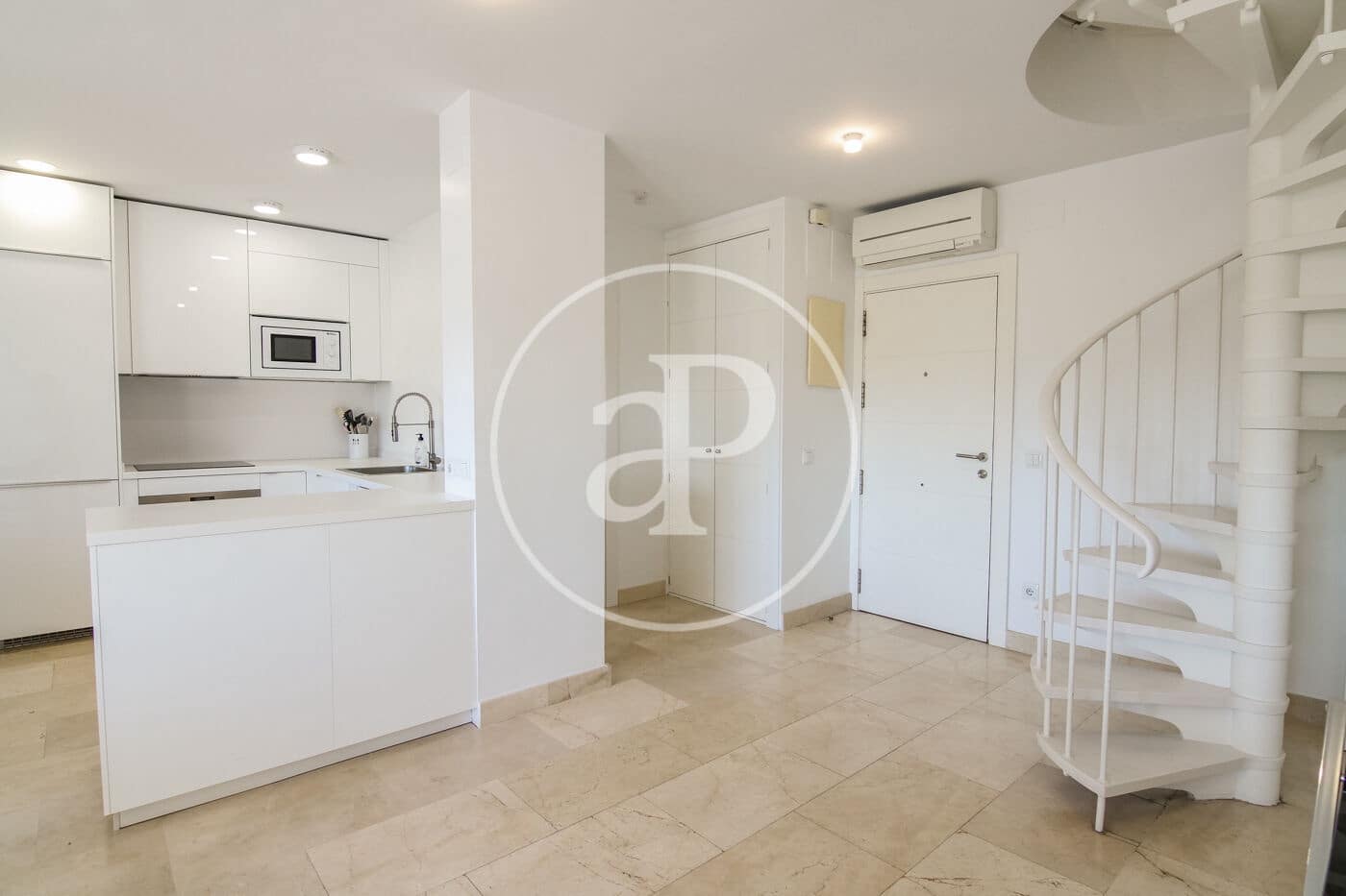 2 makuuhuone Huoneisto vuokrattavana paikassa Madrid kaupunki mukana uima-altaan - 2 400 € (Ref: 9954474)