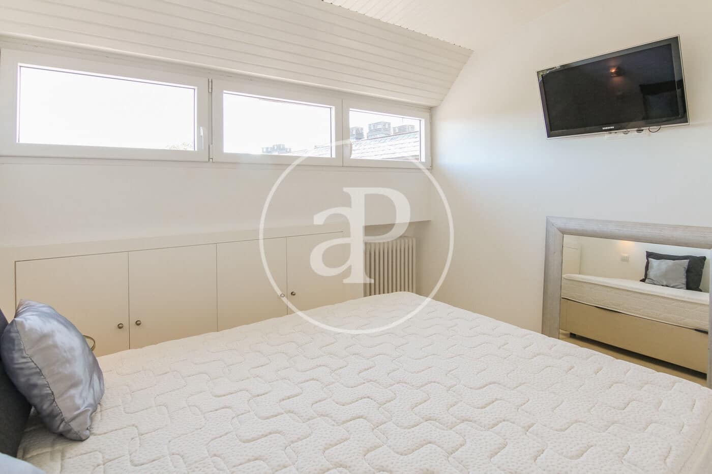 2 makuuhuone Huoneisto vuokrattavana paikassa Madrid kaupunki mukana uima-altaan - 2 400 € (Ref: 9954474)