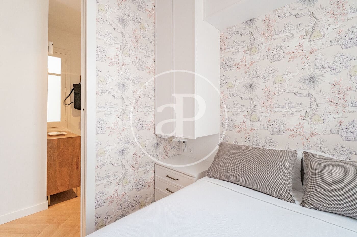 2 soveværelse Lejlighed til leje i Madrid by - € 6.000 (Ref: 9954476)