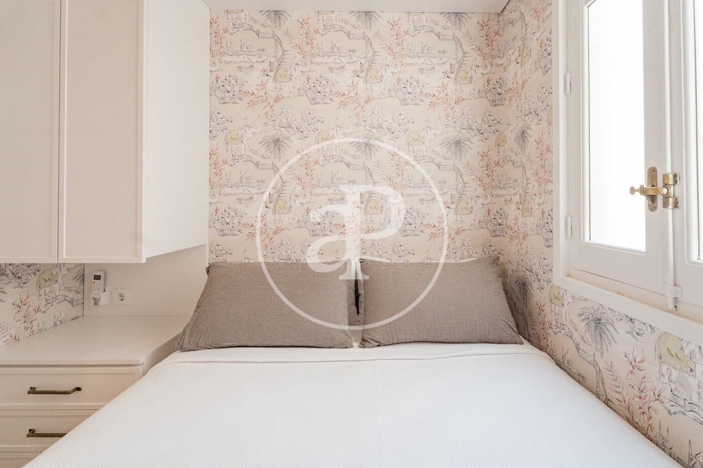 2 soveværelse Lejlighed til leje i Madrid by - € 6.000 (Ref: 9954476)