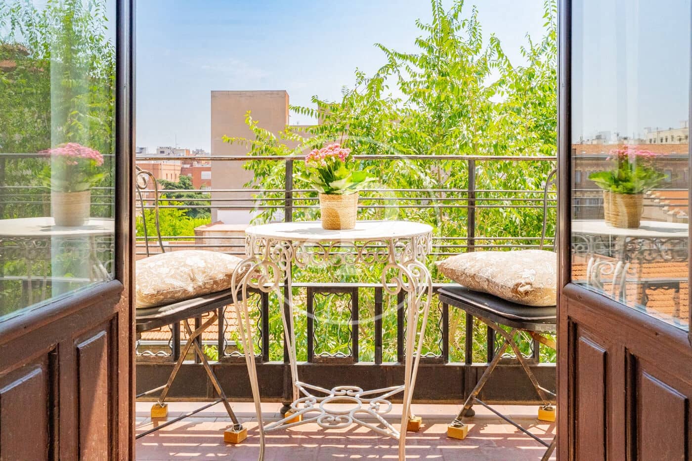 2 soveværelse Lejlighed til leje i Madrid by - € 6.000 (Ref: 9954476)