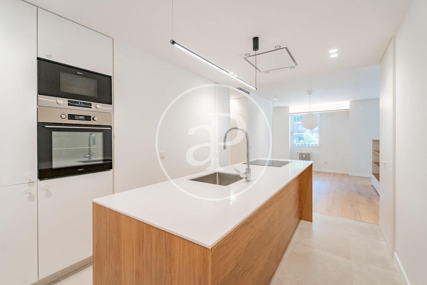 3 bedroom Apartment for sale in Madrid city - € 1,140,000 (Ref: 9954477)