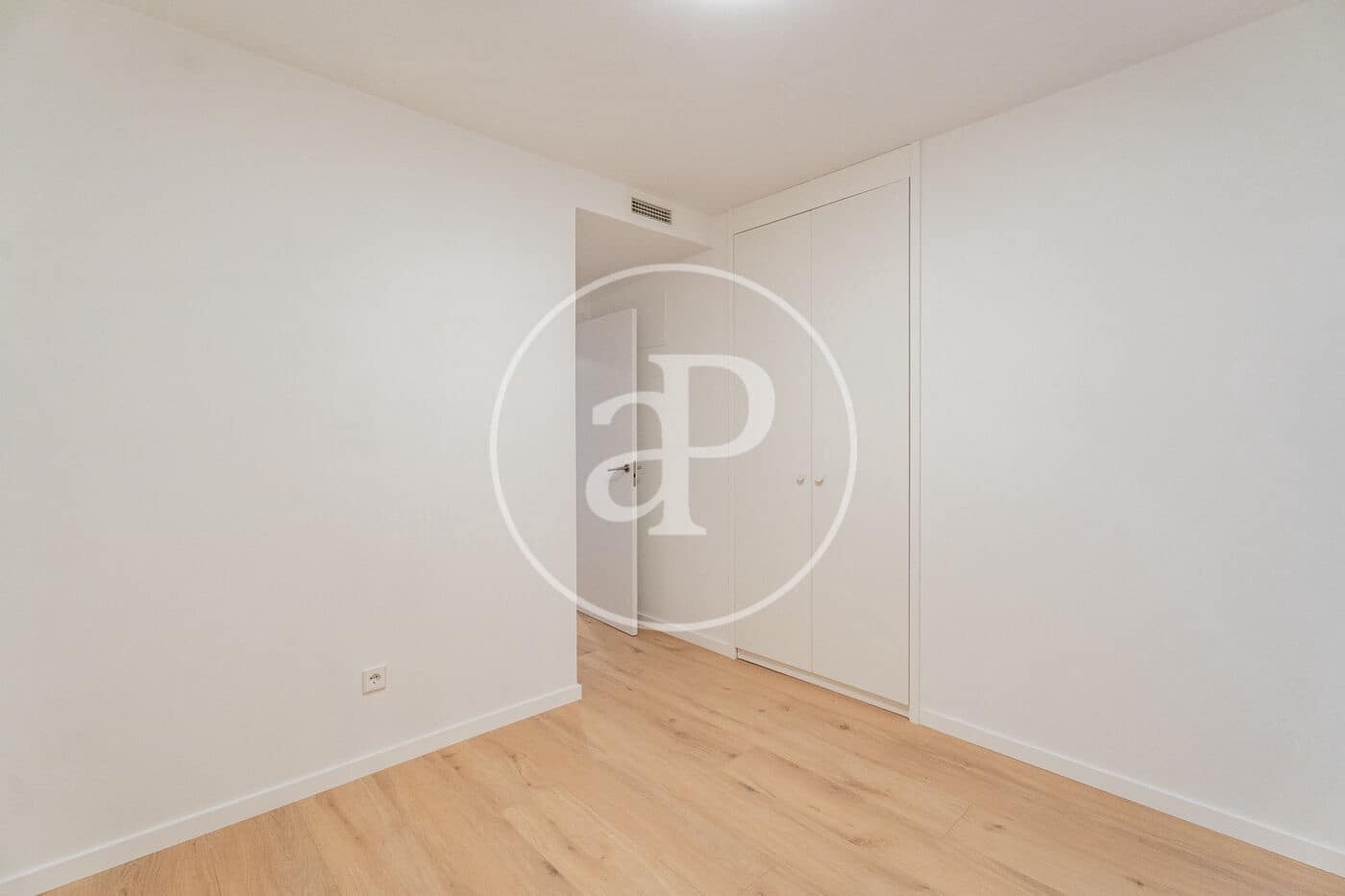 3 bedroom Apartment for sale in Madrid city - € 1,140,000 (Ref: 9954477)