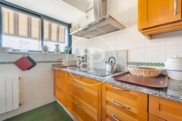 2 sypialnia Penthouse na sprzedaż w Delicias, Miasto Madryt z basenem - 795 000 € (Ref: 9958173)
