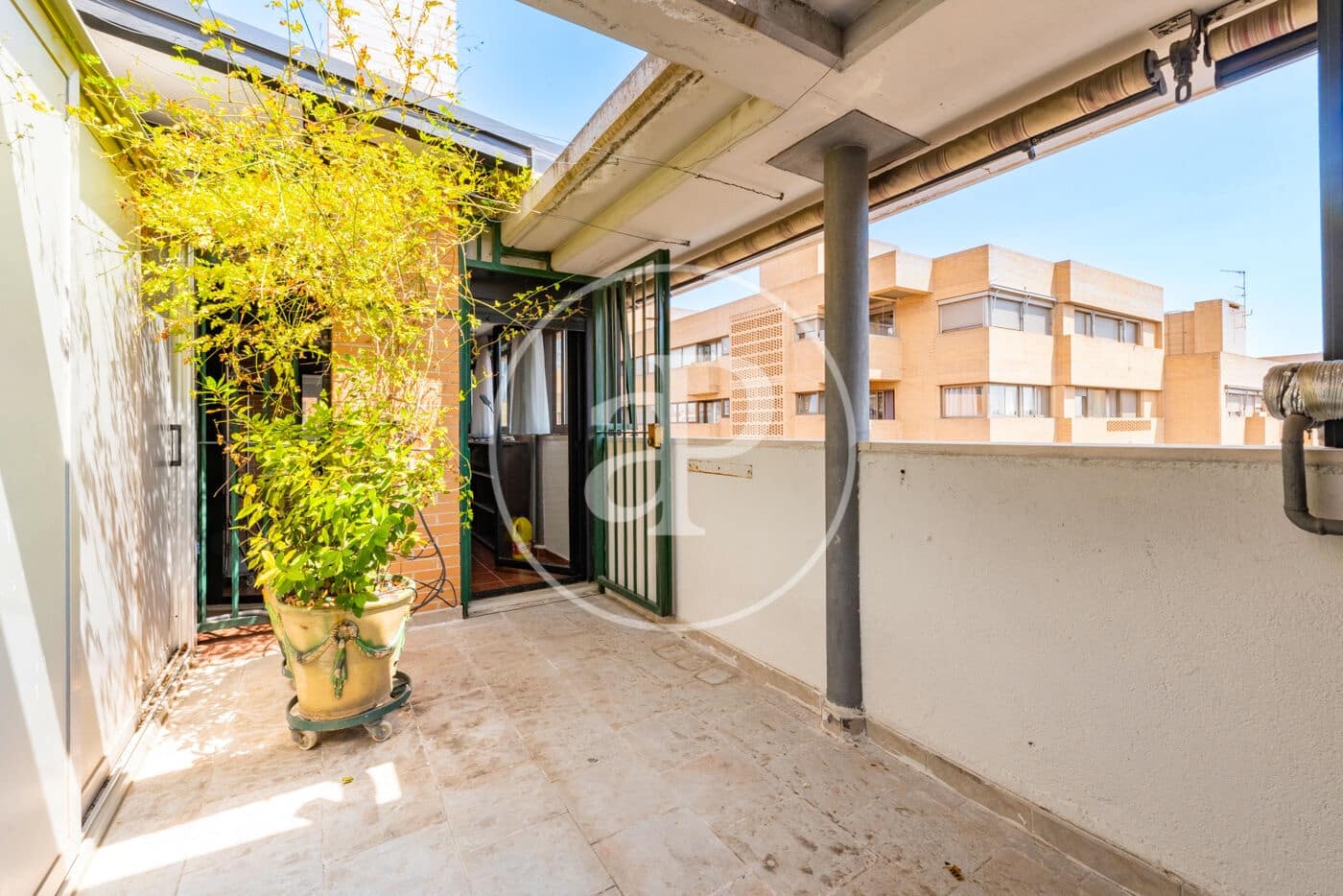 2 sypialnia Penthouse na sprzedaż w Miasto Madryt z basenem - 795 000 € (Ref: 9958173)