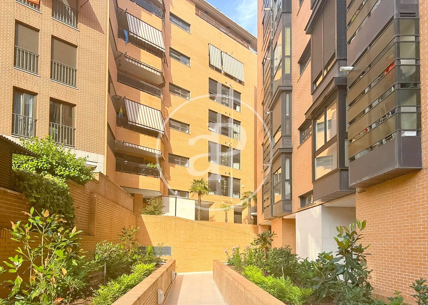 2 sypialnia Penthouse na sprzedaż w Miasto Madryt z basenem - 795 000 € (Ref: 9958173)