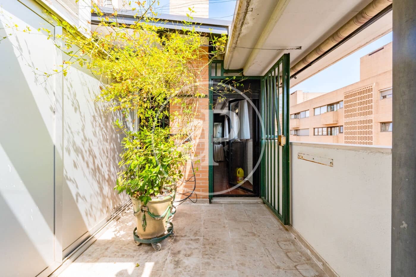 2 sypialnia Penthouse na sprzedaż w Miasto Madryt z basenem - 795 000 € (Ref: 9958173)