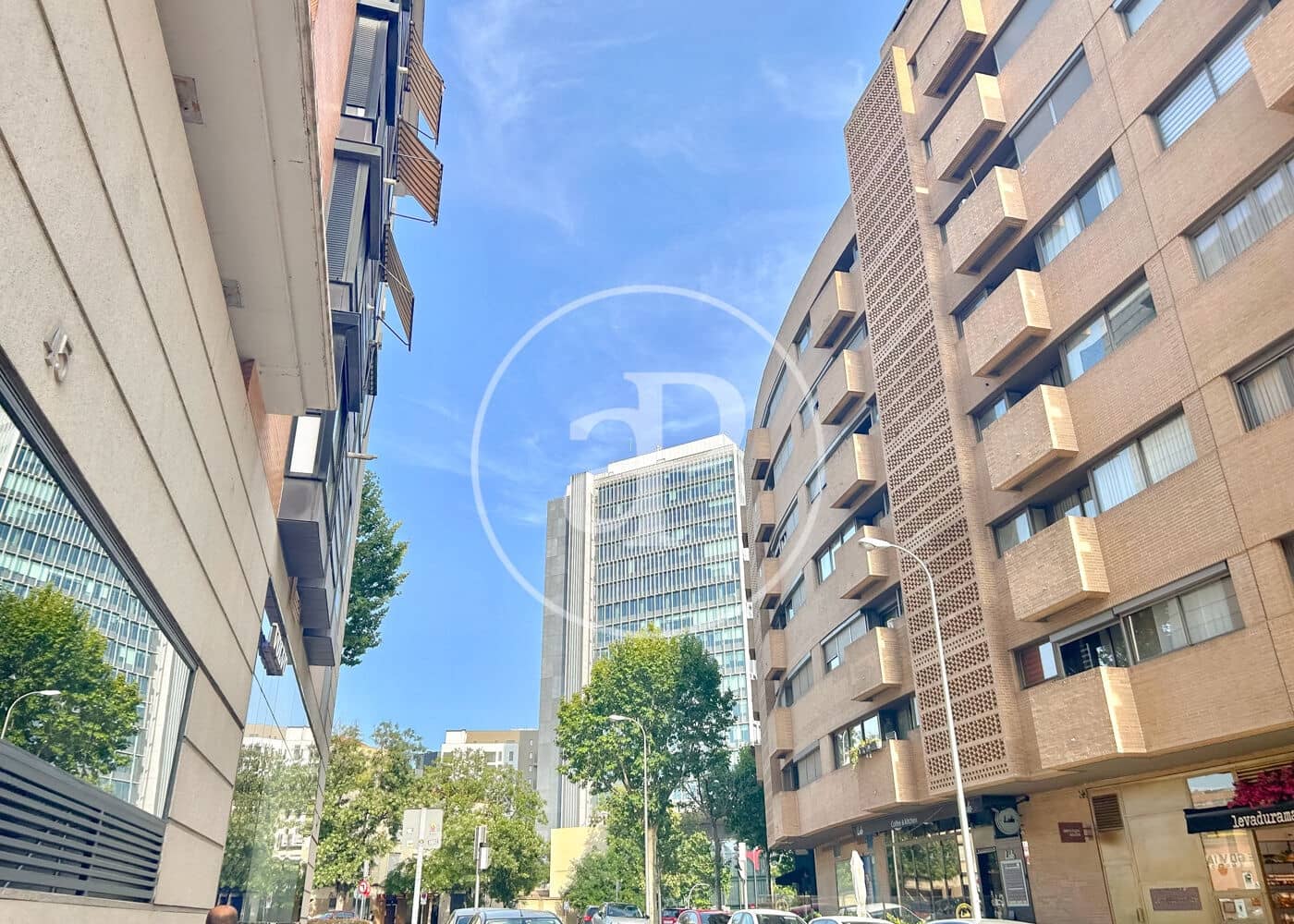 2 sypialnia Penthouse na sprzedaż w Miasto Madryt z basenem - 795 000 € (Ref: 9958173)