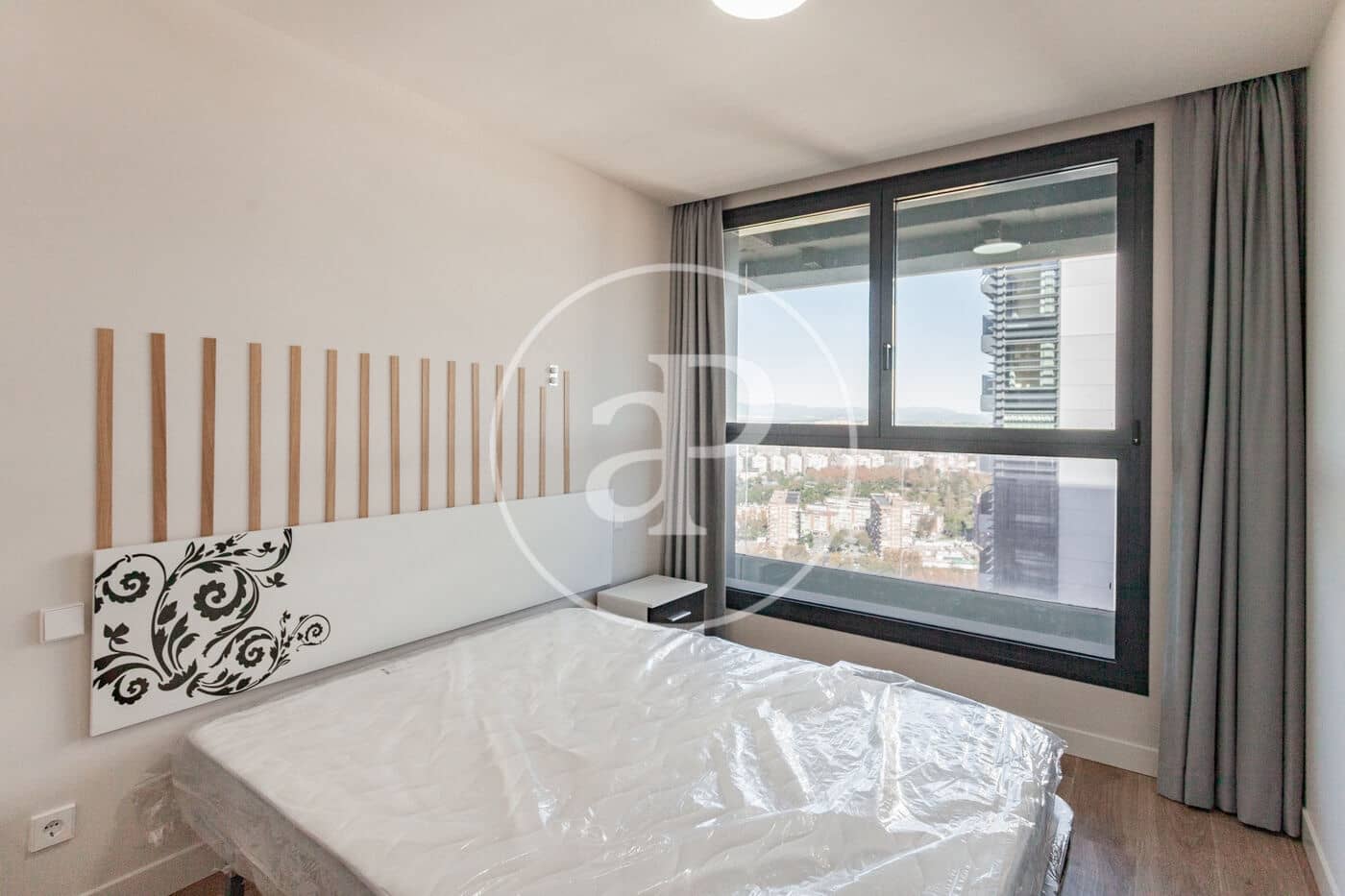 2 Zimmer Apartment zu vermieten in Madrid Stadt mit Pool Garage - 2.750 € (Ref: 9962729)