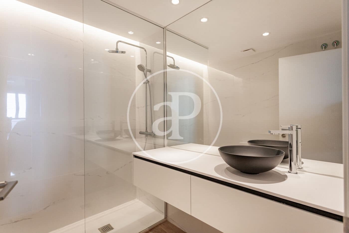 2 Zimmer Apartment zu vermieten in Madrid Stadt mit Pool Garage - 2.750 € (Ref: 9962729)