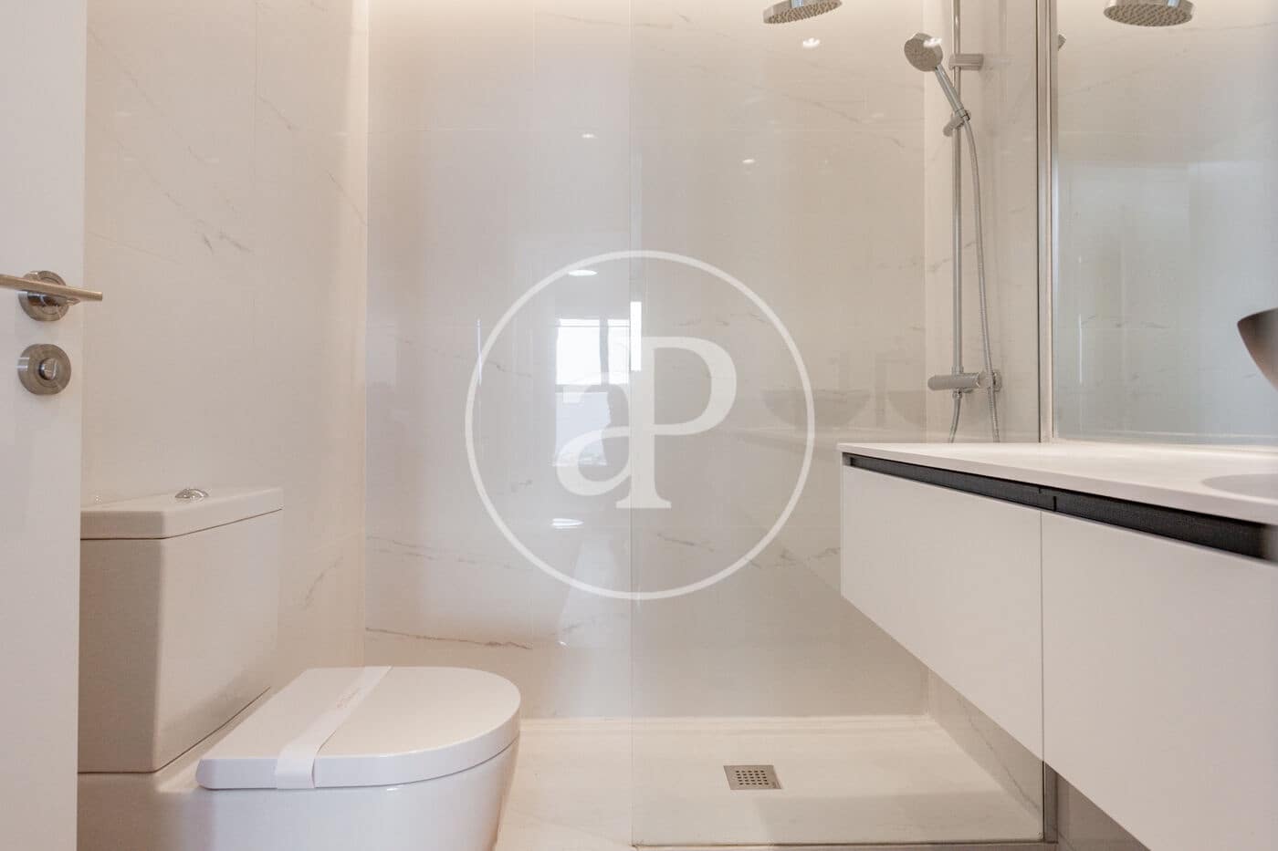 2 Zimmer Apartment zu vermieten in Madrid Stadt mit Pool Garage - 2.750 € (Ref: 9962729)