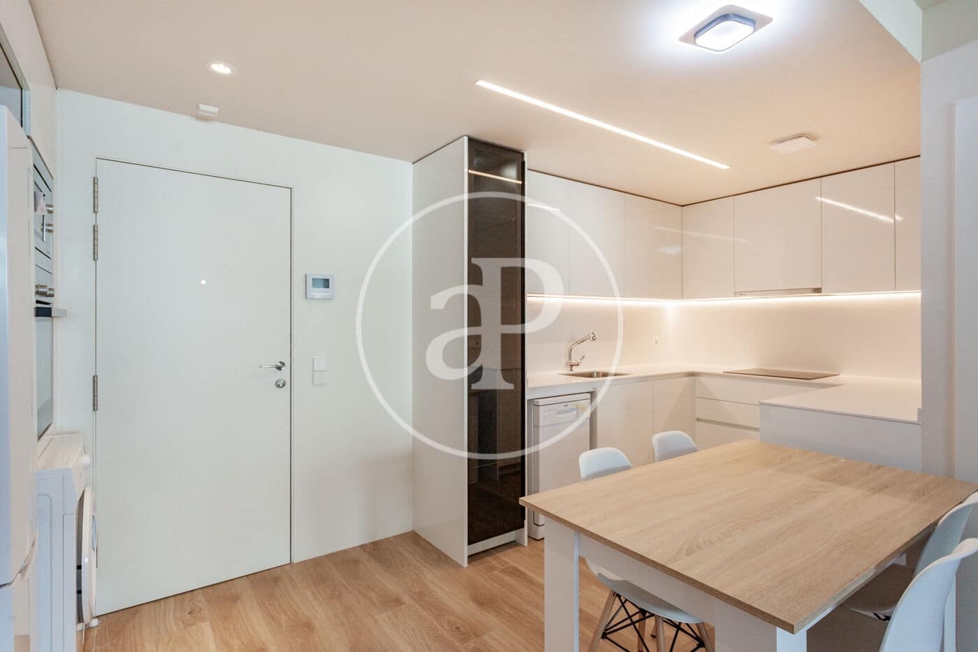 2 Zimmer Apartment zu vermieten in Madrid Stadt mit Pool Garage - 2.750 € (Ref: 9962729)