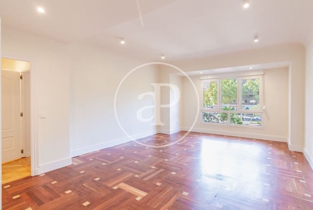 3 soveværelse Lejlighed til leje i El Viso, Madrid by - € 3.200 (Ref: 9962731)
