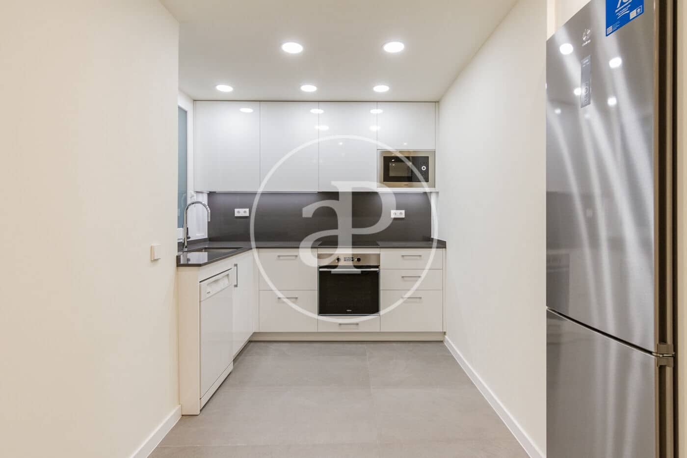 3 bedroom Apartment for rent in Madrid city - € 3,200 (Ref: 9962731)