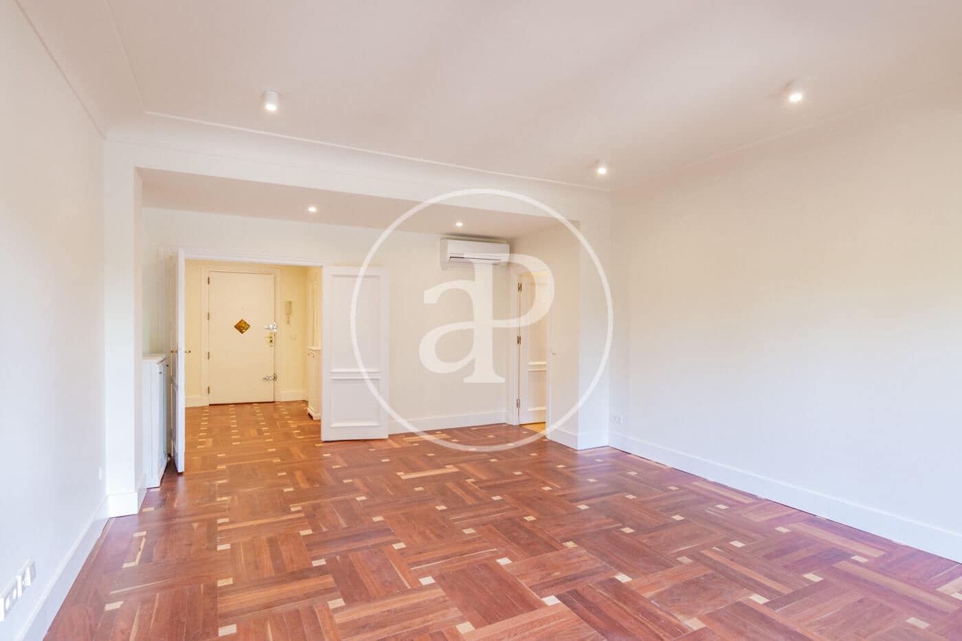 3 bedroom Apartment for rent in Madrid city - € 3,200 (Ref: 9962731)