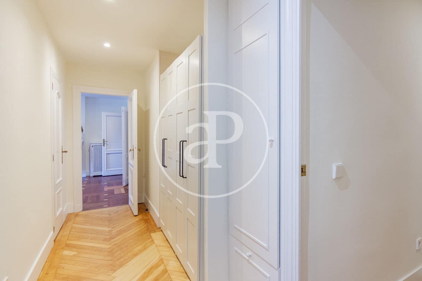 3 bedroom Apartment for rent in Madrid city - € 3,200 (Ref: 9962731)