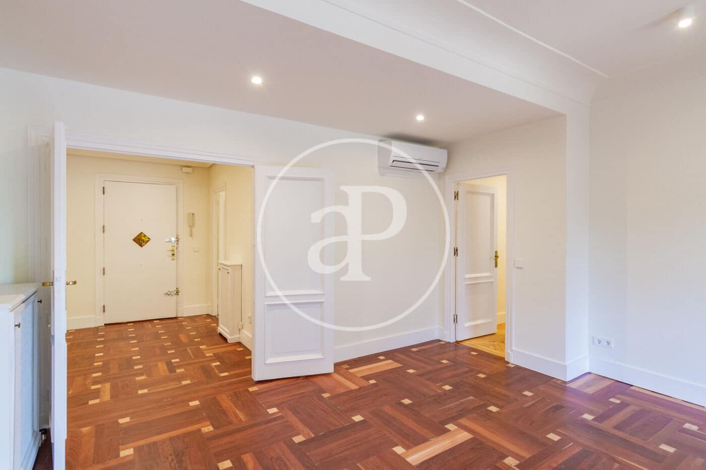 3 bedroom Apartment for rent in Madrid city - € 3,200 (Ref: 9962731)