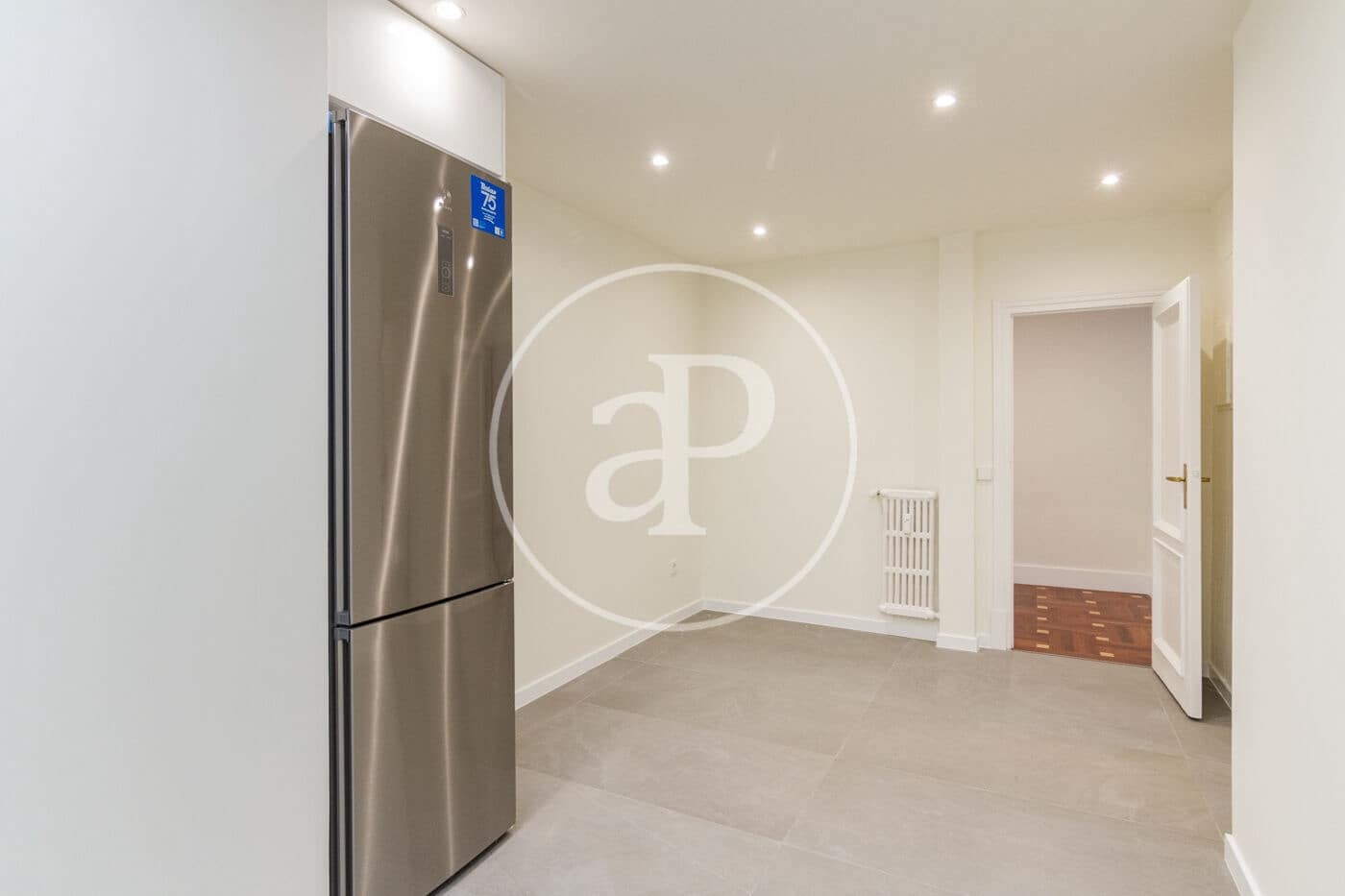3 bedroom Apartment for rent in Madrid city - € 3,200 (Ref: 9962731)