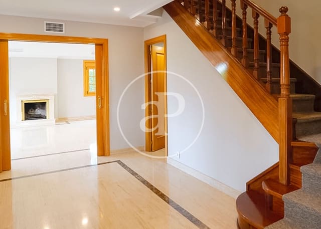 5 soveværelse Villa til leje i Alcobendas med swimmingpool garage - € 11.000 (Ref: 9965297)