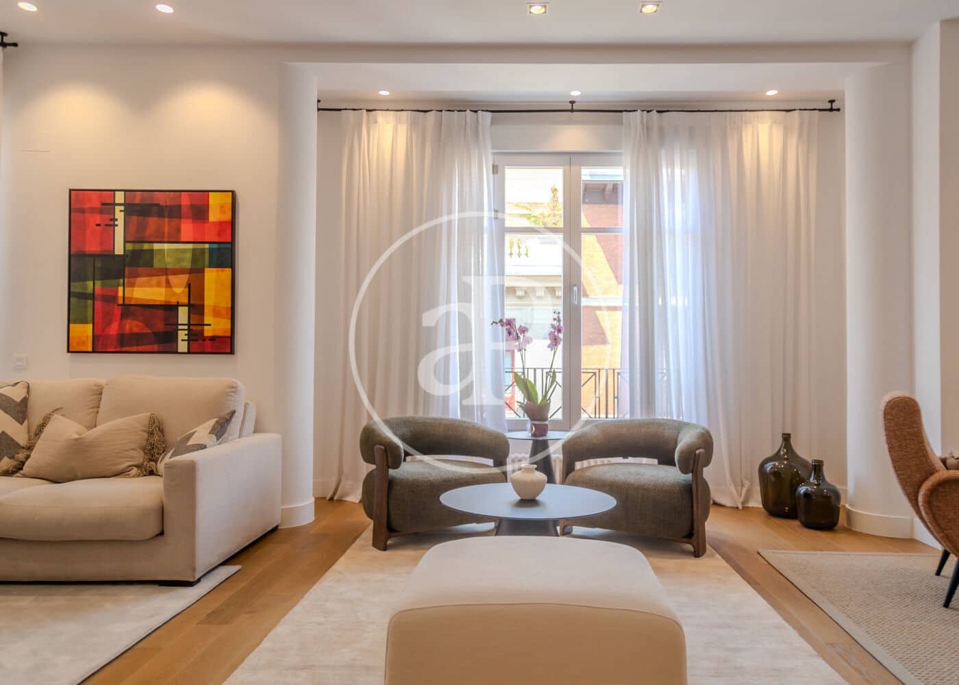Appartement de 4 chambres à louer à Madrid ville - 14 700 € (Ref: 9966673)