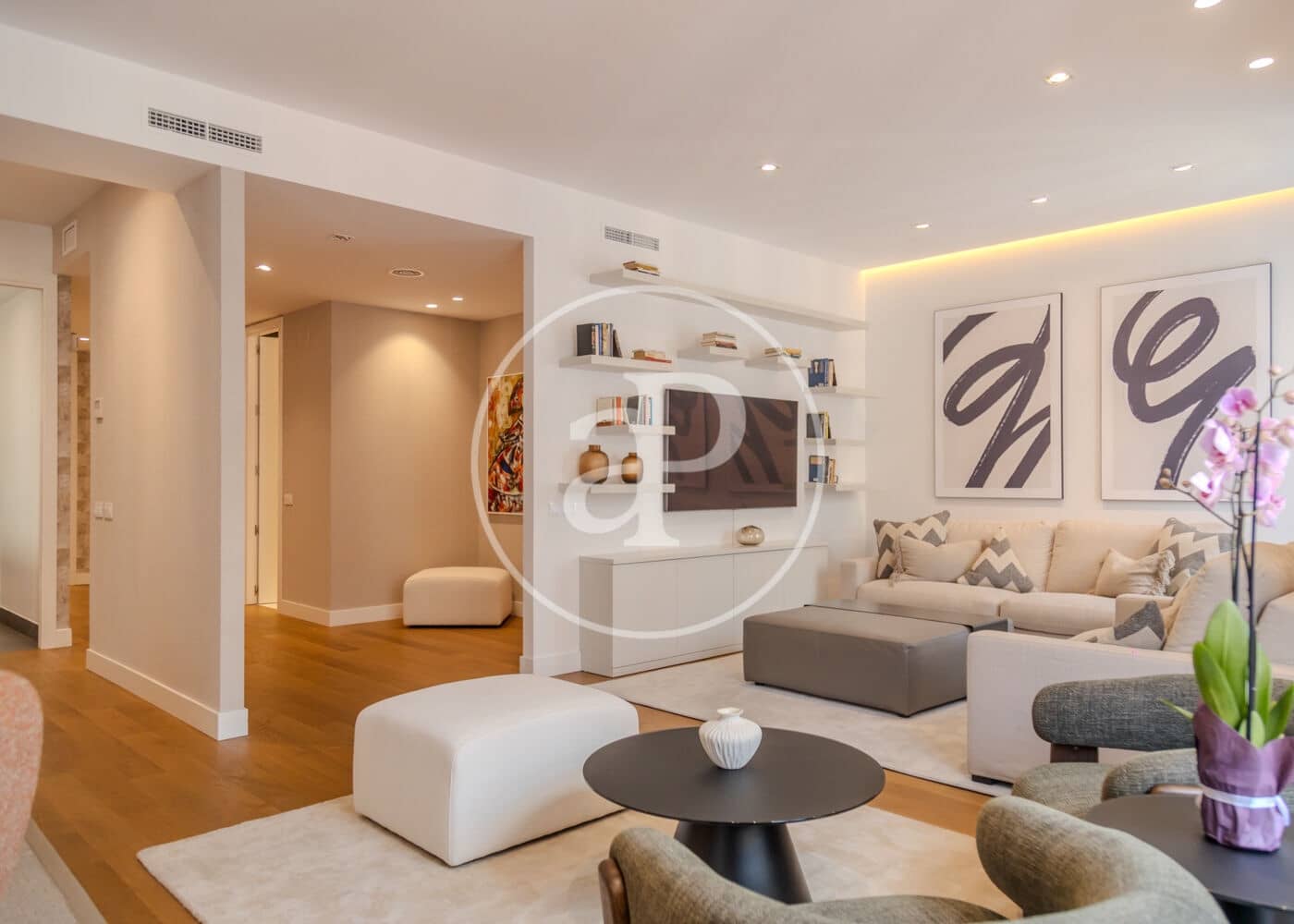 Appartement de 4 chambres à louer à Madrid ville - 14 700 € (Ref: 9966673)