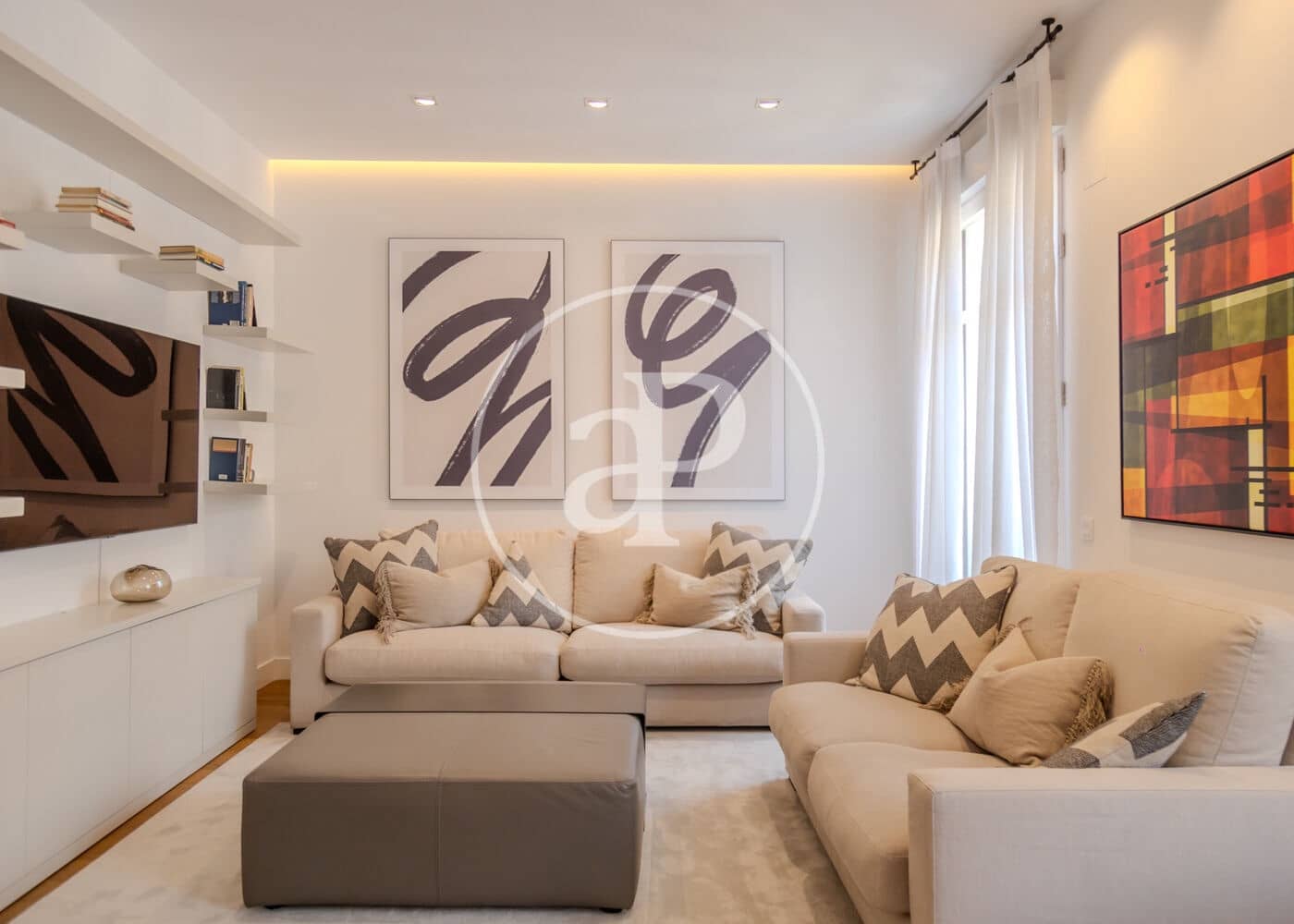 Appartement de 4 chambres à louer à Madrid ville - 14 700 € (Ref: 9966673)