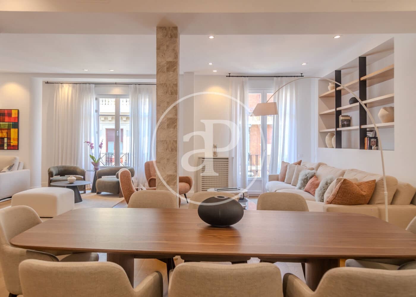 Appartement de 4 chambres à louer à Madrid ville - 14 700 € (Ref: 9966673)