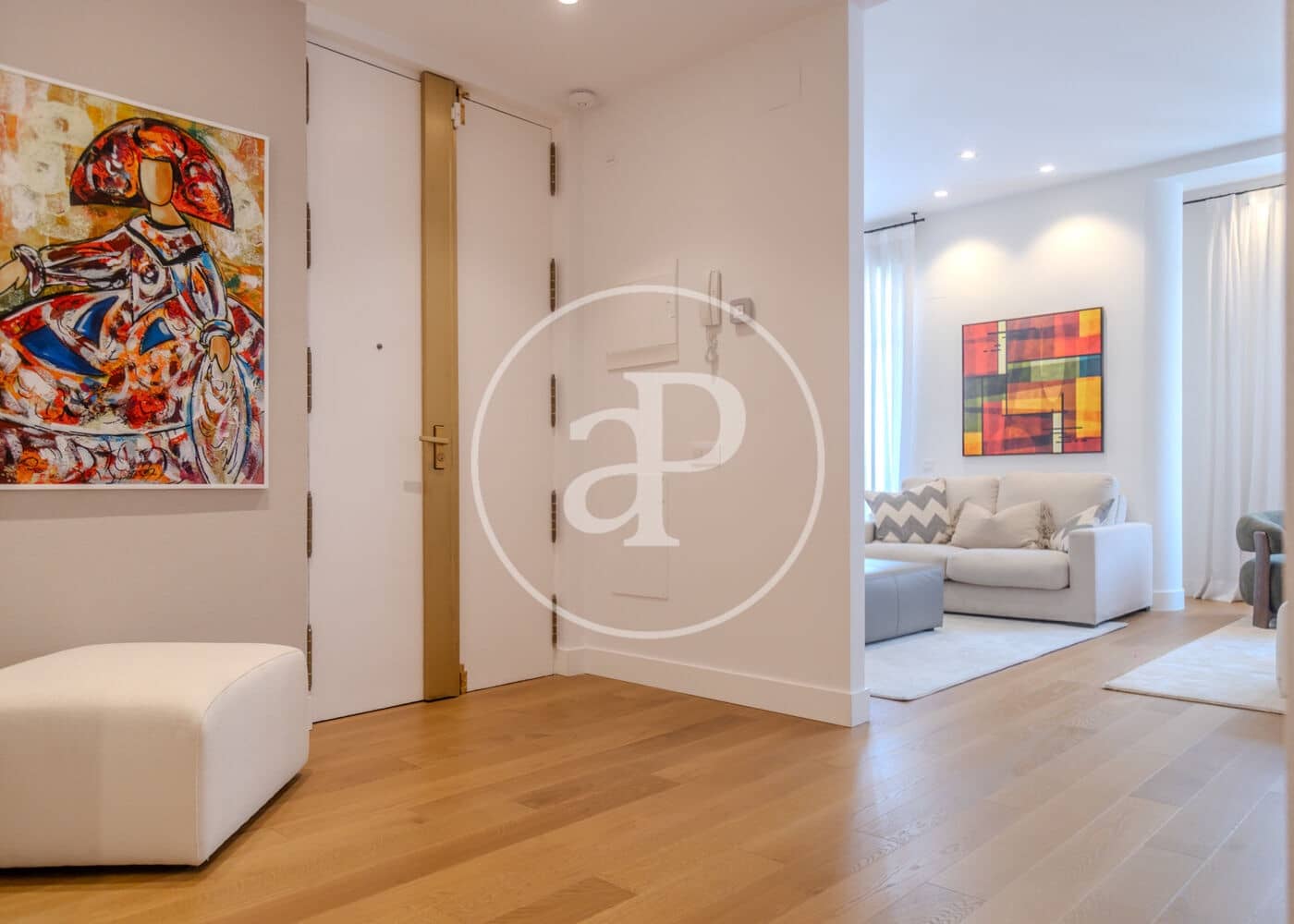 Appartement de 4 chambres à louer à Madrid ville - 14 700 € (Ref: 9966673)