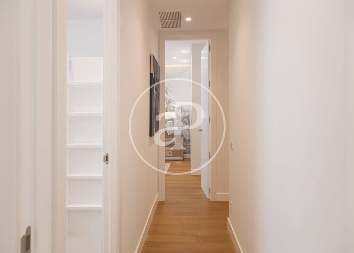 Appartement de 4 chambres à louer à Madrid ville - 14 700 € (Ref: 9966673)