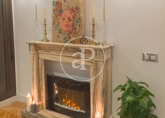 2 makuuhuone Kattohuoneisto vuokrattavana paikassa San Juan Bautista, Madrid kaupunki mukana uima-altaan 
autotalli - 2 000 € (Ref: 9970617)