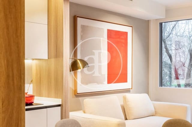 1 soveværelse Lejlighed til salg i Jerónimos, Madrid by med swimmingpool - € 850.000 (Ref: 9970618)