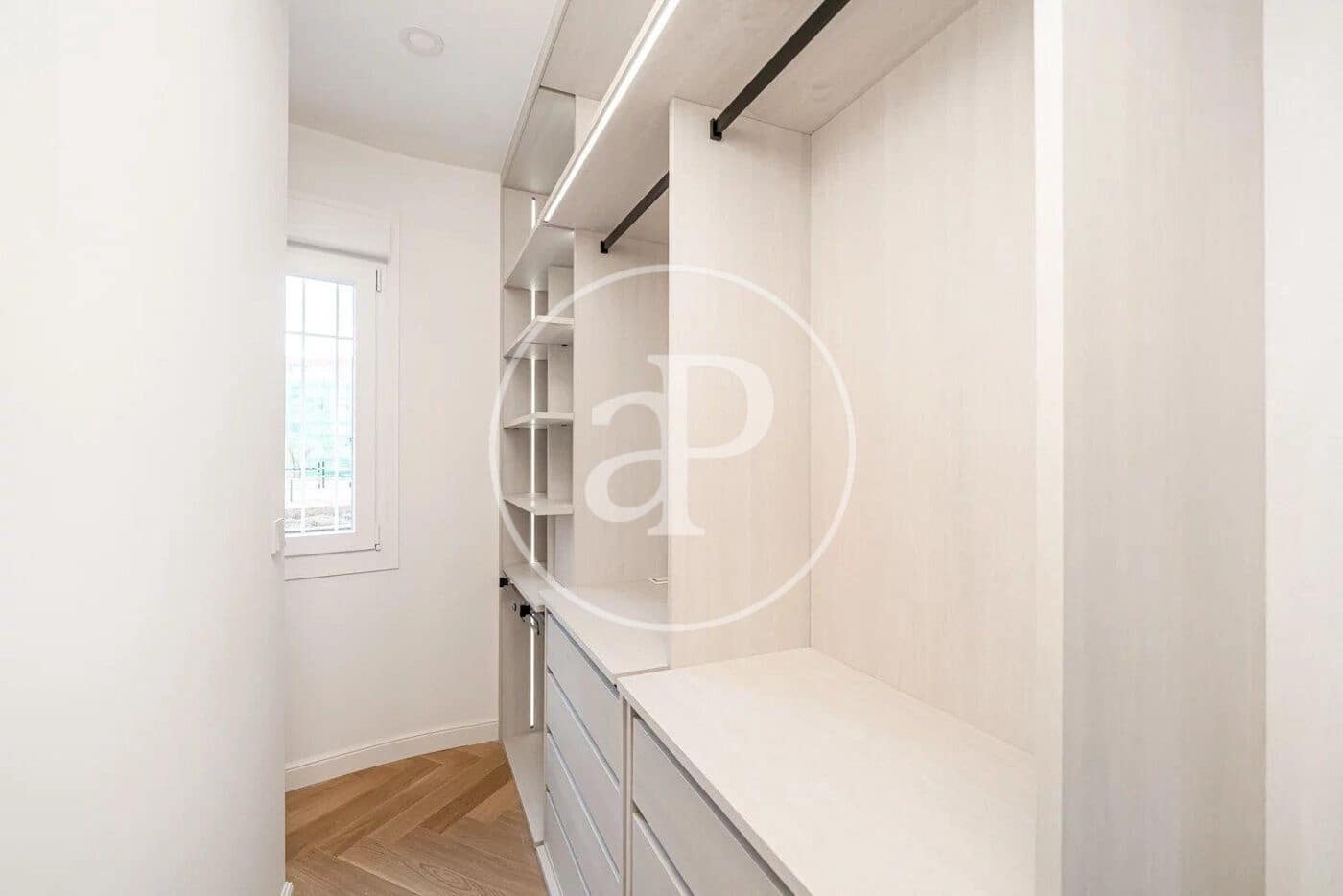 2 bedroom Apartment for sale in Madrid city - € 995,000 (Ref: 9970619)