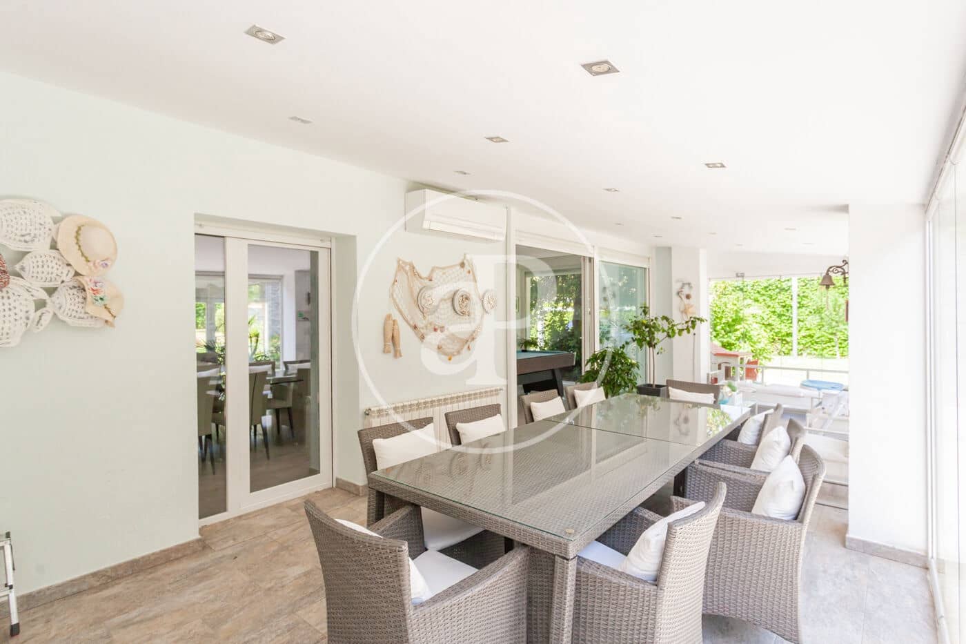 5 bedroom Villa for sale in Las Rozas de Madrid - € 2,375,000 (Ref: 9973332)