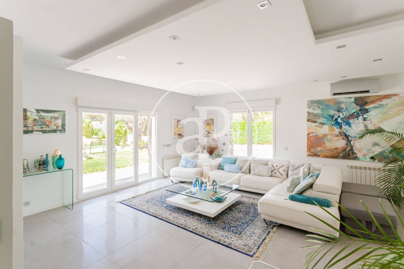5 bedroom Villa for sale in Las Rozas de Madrid - € 2,375,000 (Ref: 9973332)