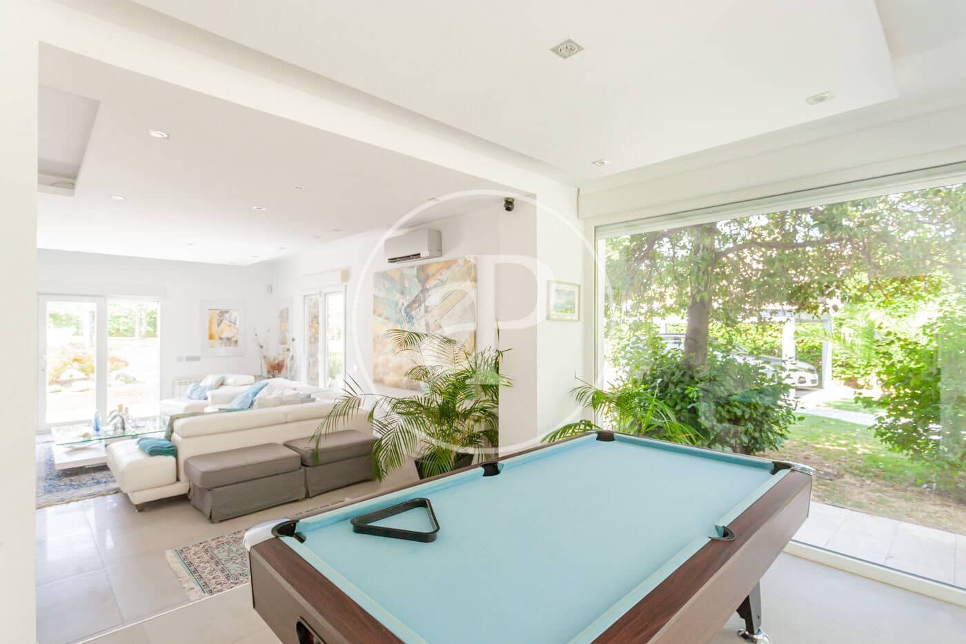 5 bedroom Villa for sale in Las Rozas de Madrid - € 2,375,000 (Ref: 9973332)