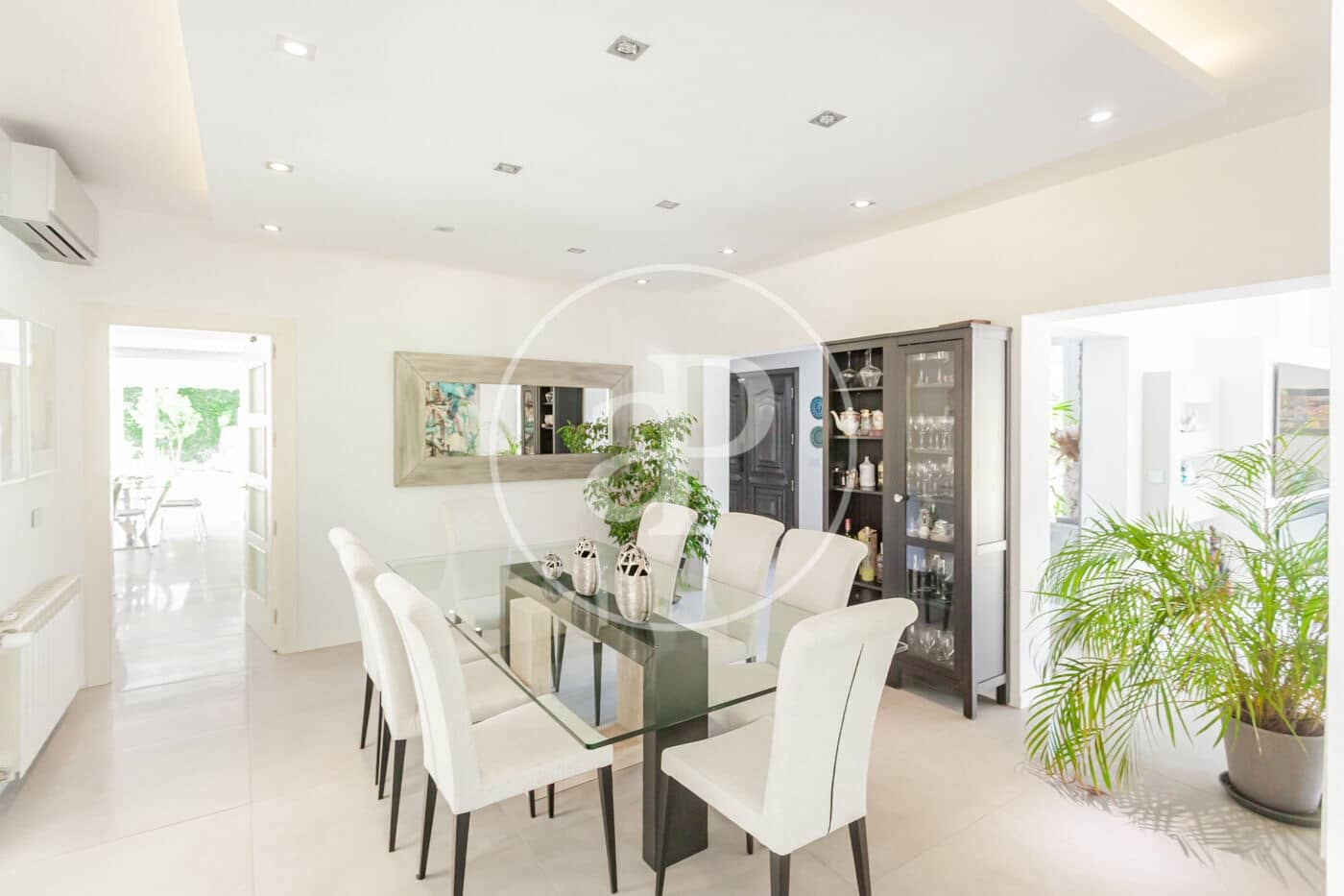 5 bedroom Villa for sale in Las Rozas de Madrid - € 2,375,000 (Ref: 9973332)