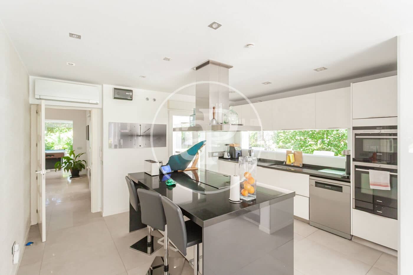 5 bedroom Villa for sale in Las Rozas de Madrid - € 2,375,000 (Ref: 9973332)