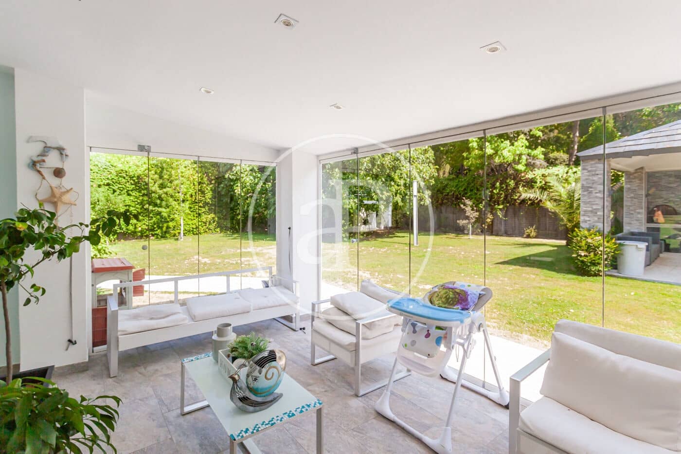 5 bedroom Villa for sale in Las Rozas de Madrid - € 2,375,000 (Ref: 9973332)