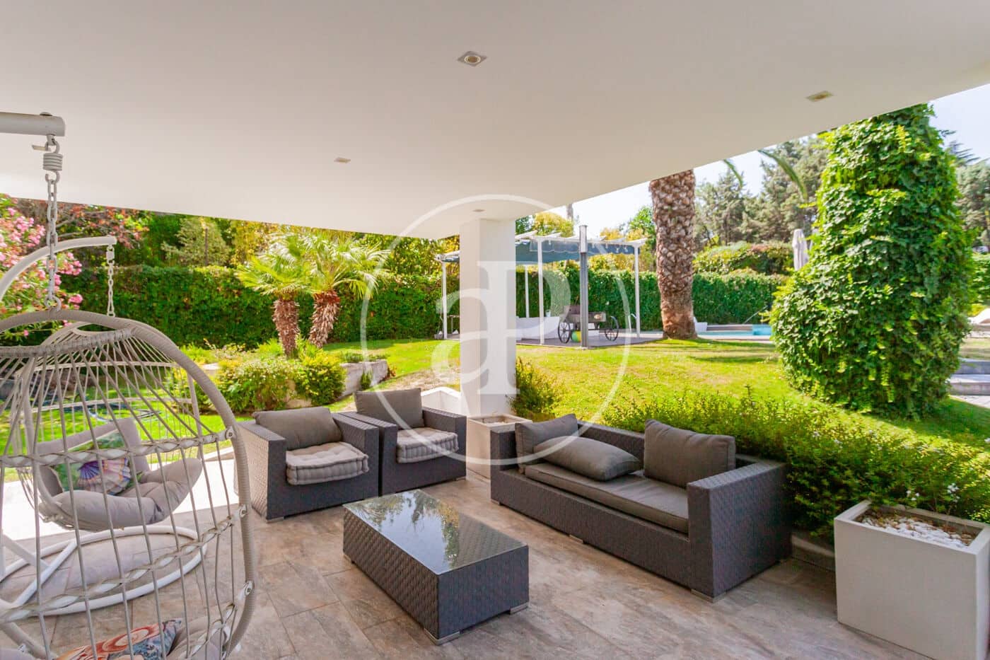 5 bedroom Villa for sale in Las Rozas de Madrid - € 2,375,000 (Ref: 9973332)