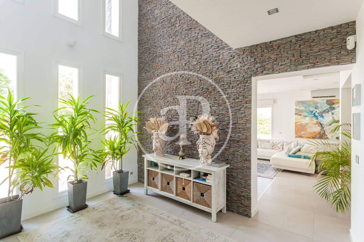 5 bedroom Villa for sale in Las Rozas de Madrid - € 2,375,000 (Ref: 9973332)